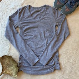 ATHLETA: Gray Long Sleeve Workout Shirt size XS